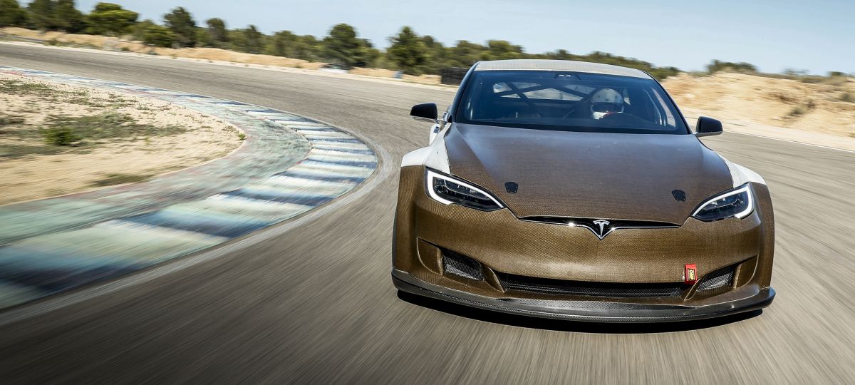 Unveiled: Racing cars bodied with Bcomp’s natural fiber 