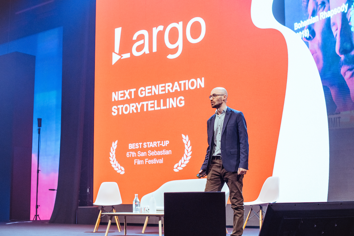 Largo on stage Largo on stage