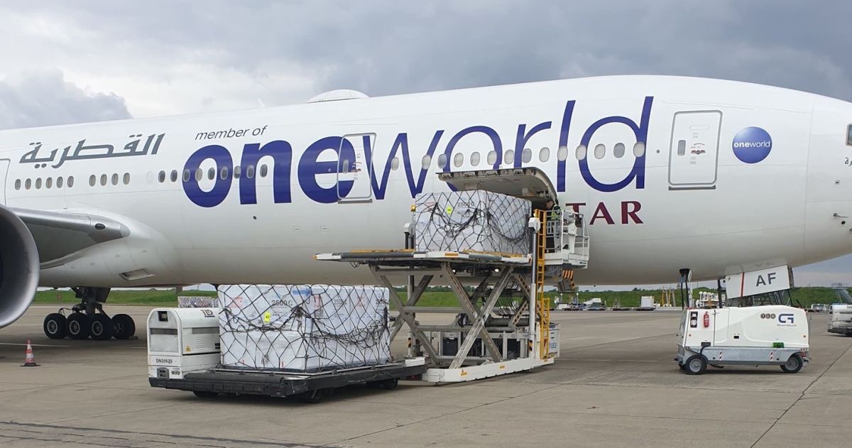 Qatar Airways Cargo with SkyCell Hybrid Pharma Container Qatar Airways Cargo with SkyCell Hybrid Pharma Container