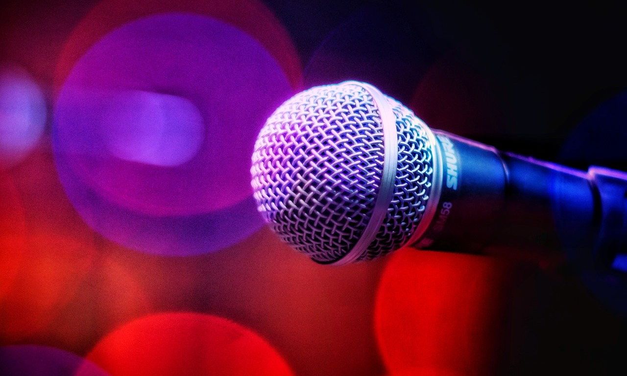 Mic stage Mic stage