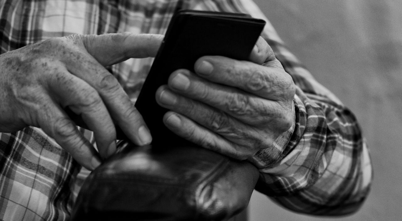 Smartphone User eedoctors Smartphone User eedoctors